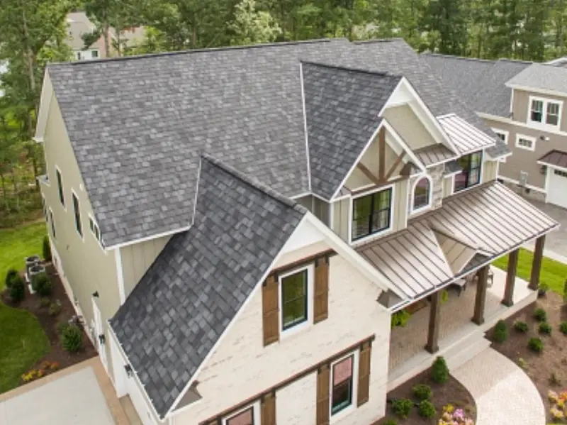 Beautiful roof with Asphalt shingles